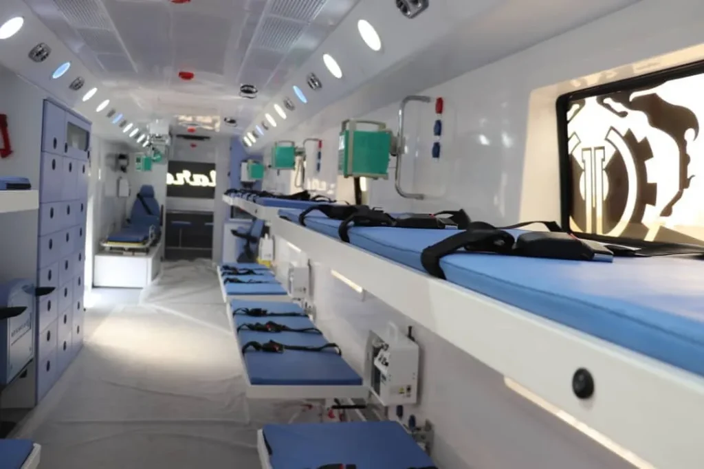 اتوبوس آمبولانس جدید در نمایشگاه تهران مستقر شد
